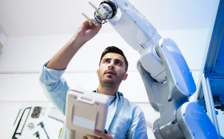 ROBOT ARM ALI